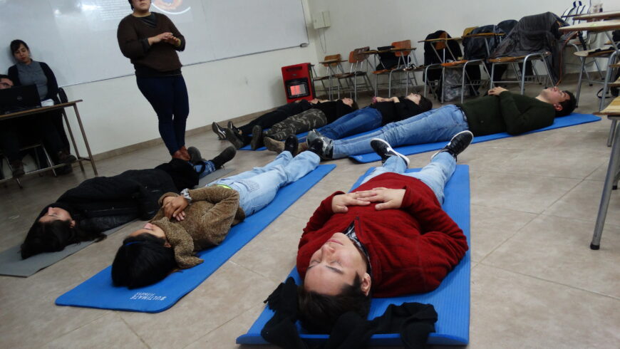 LLAMAN A ESTUDIANTES DE PRIMER AÑO A CUIDAR SU SALUD MENTAL A TRAVÉS DE LA PREVENCIÓN Y EL AUTOCUIDADO