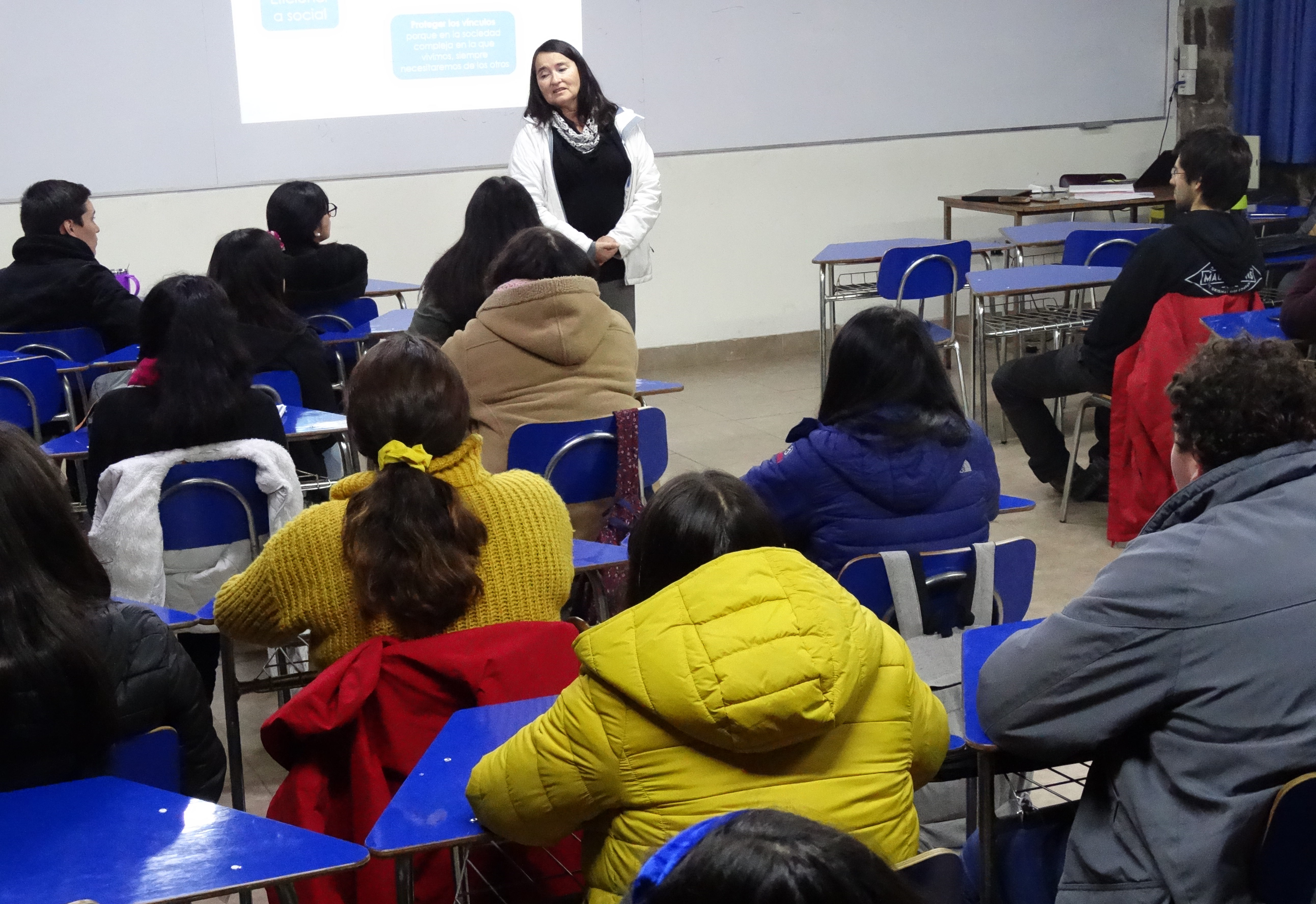 TUTORES Y MENTORES SE CAPACITAN PARA BRINDAR ATENCIÓN INTEGRAL A LOS ESTUDIANTES DE PRIMER AÑO