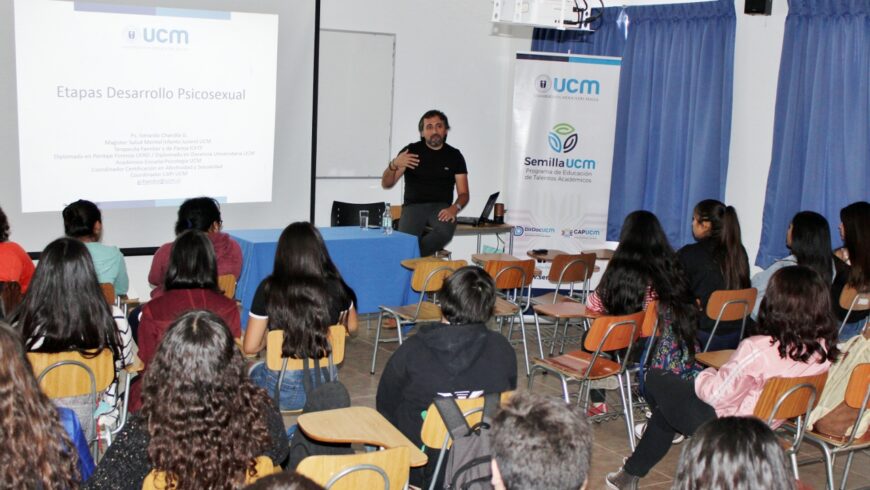 JÓVENES REFLEXIONARON EN LA UCM SOBRE SEXUALIDAD, MEDIO AMBIENTE, TALENTOS ACADÉMICOS Y VIOLENCIA EN LA PAREJA