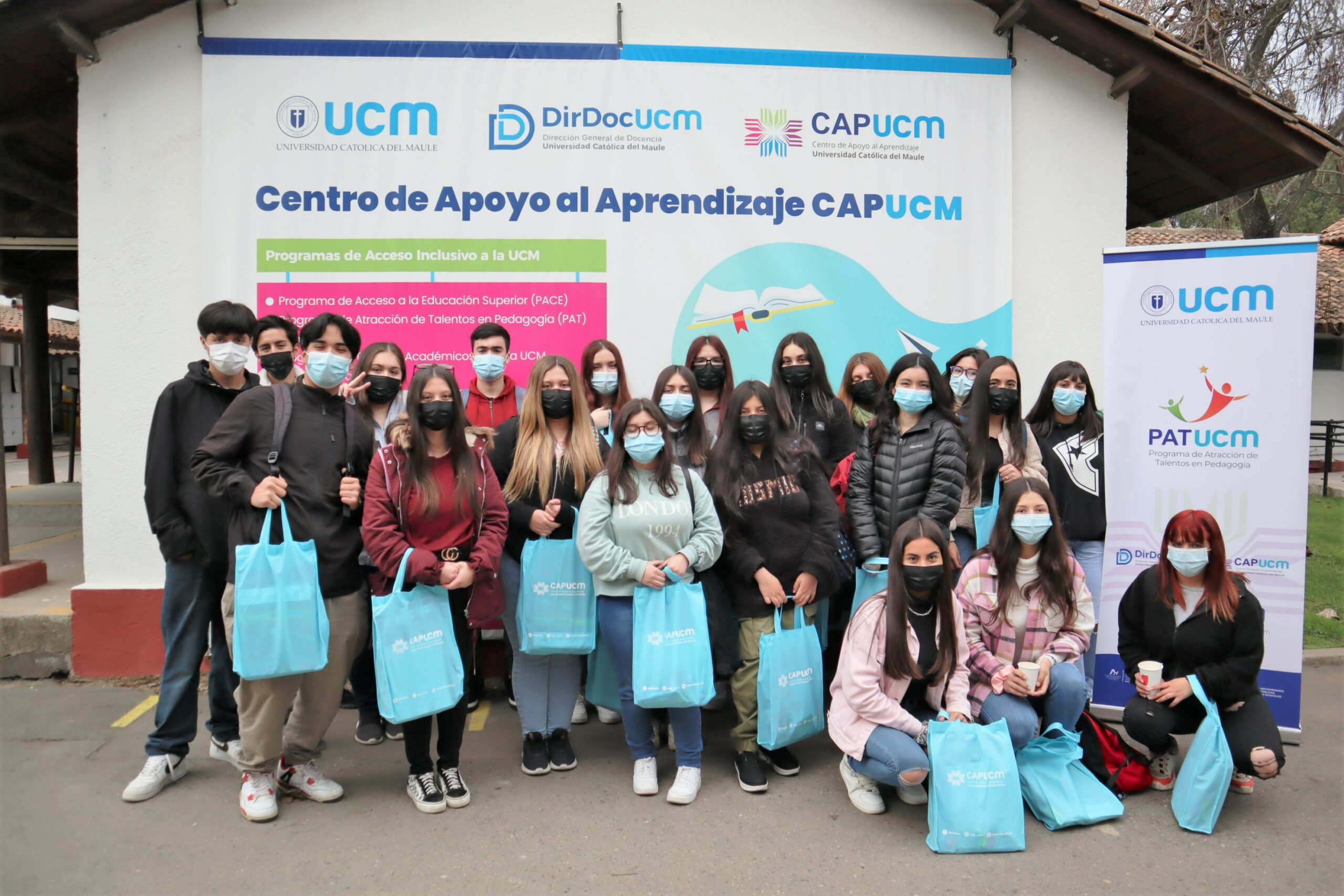 Estudiantes de enseñanza media comenzaron clases del Programa de Atracción de Talentos en pedagogía de la UCM